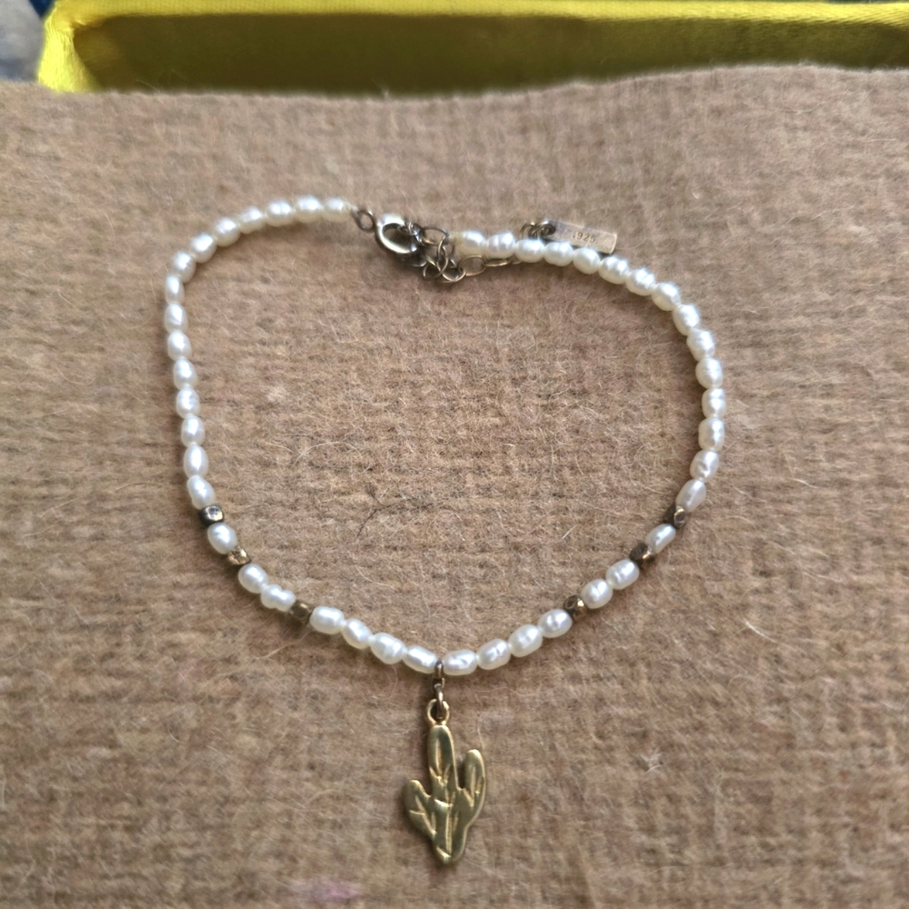 Chan Luu White and Gold Beaded Bracelet